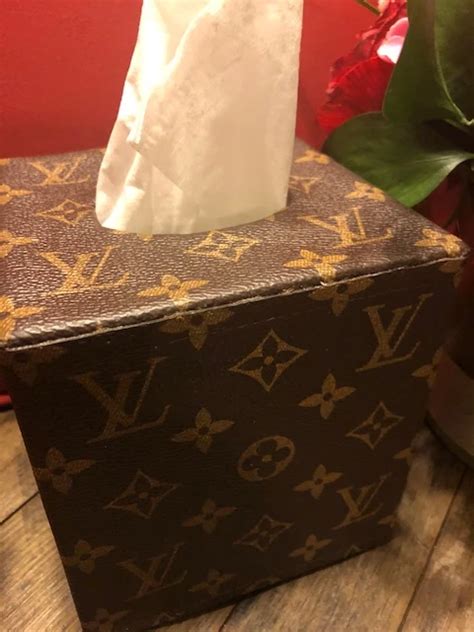 Lv tissue box .